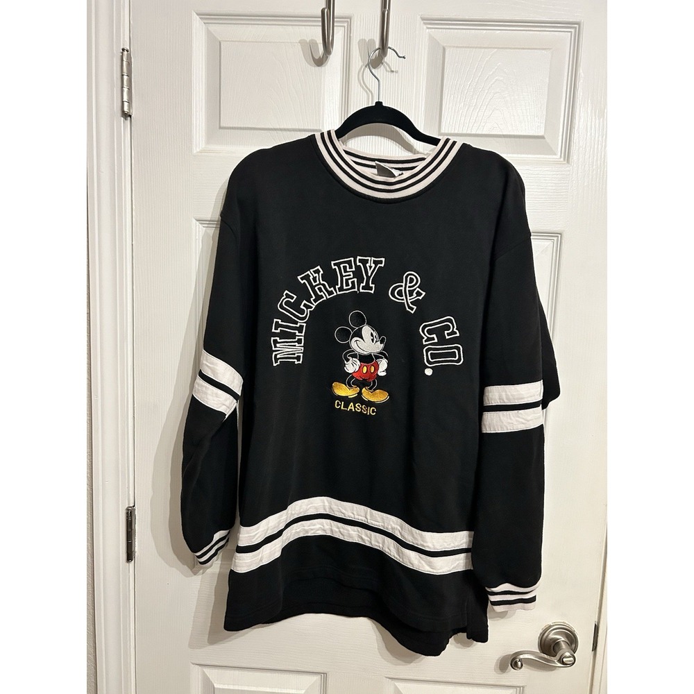 Vintage Disney Mickey & Co. Classic Crew Neck Sweatshirt Medium Embroidered 90s - Picture 3 of 15